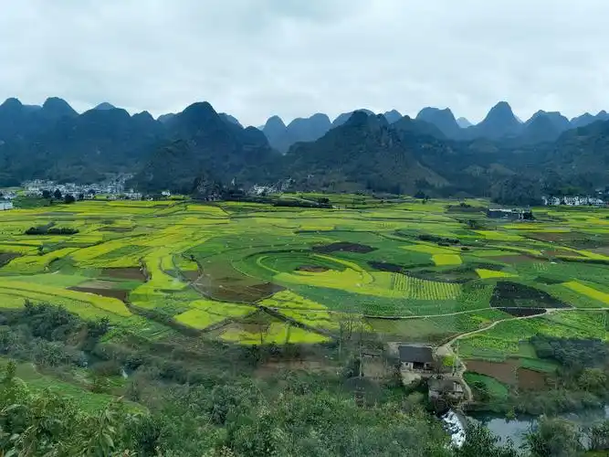 黔西南州布依族苗族自治州万峰林