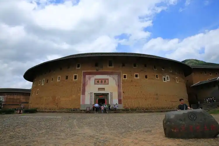 福建土楼,世界上独一无二的,神话般存在的山区建筑模式