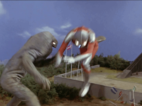 奥特快照丨《初代奥特曼》第23集,奥特曼:看我用水滋你!