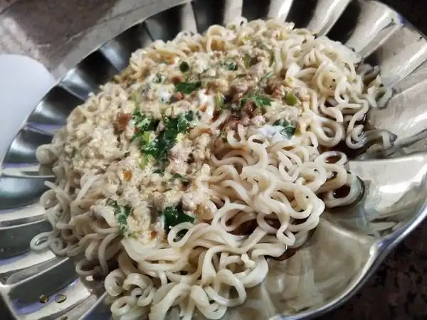 泓妈爱美食做的鸡蛋肉末蒸面