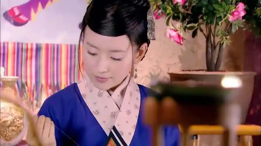 美人如画董洁想起以前傻笑起来杜淳厚脸皮夸自己小两口真幸福