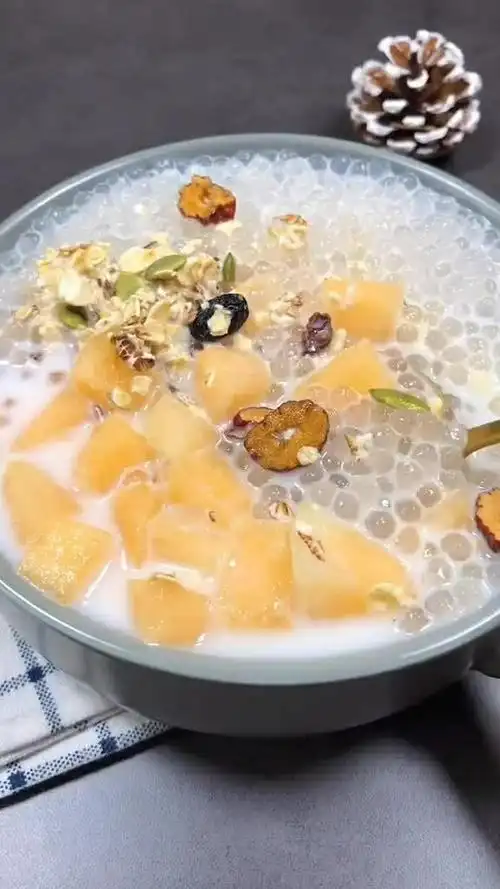 爽口解腻的哈密瓜西米露,快试试吧!