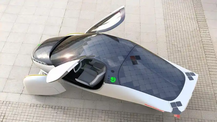 全球第一辆"不充电"电动汽车,上路随便跑,再也不用加油充电!