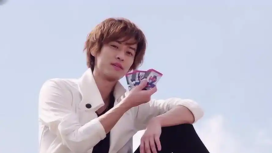 假面骑士:王权盖茨,所有二骑的力量!