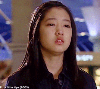 第一部戏就幸运的接到了当时爆红的《天国的阶梯》.