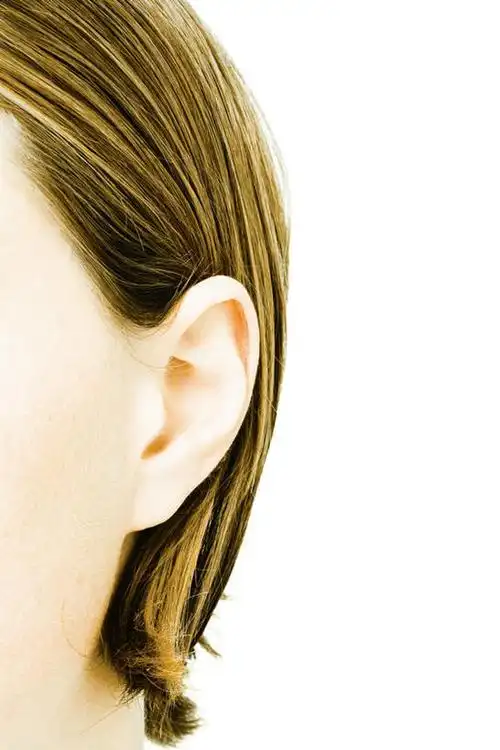 西方人,耳朵,一个人,竖图,室内,特写,白天,白色背景,正面,欧洲,欧洲人
