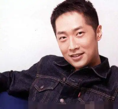 马浚伟才是真正的时间管理大师吧?拿到北大硕士学位还要学中医