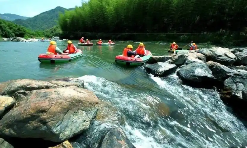 黄山太平湖绿地皇冠假日酒店2晚 双人夹溪河漂流 4早 双晚