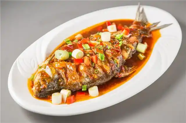 楚菜名特水产——梁子湖武昌鱼&楚菜经典——葱烧武昌鱼