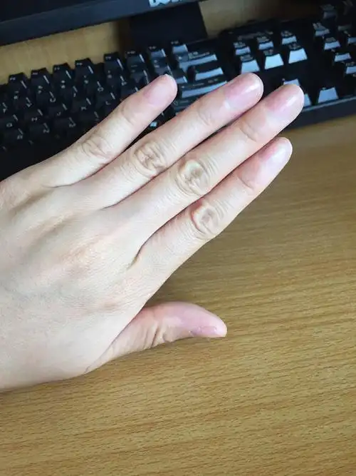 [实用]指甲的8种形状,透露你的性格