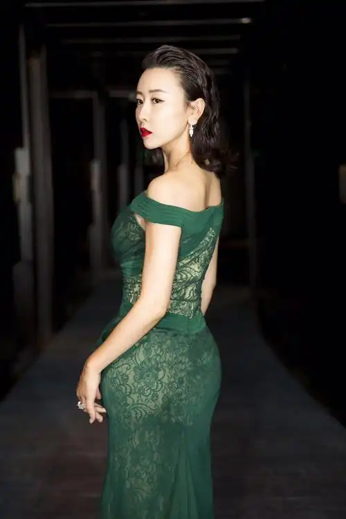 2022年丨毛俊杰翻包视频植入合作价格日常分享明星种草好物