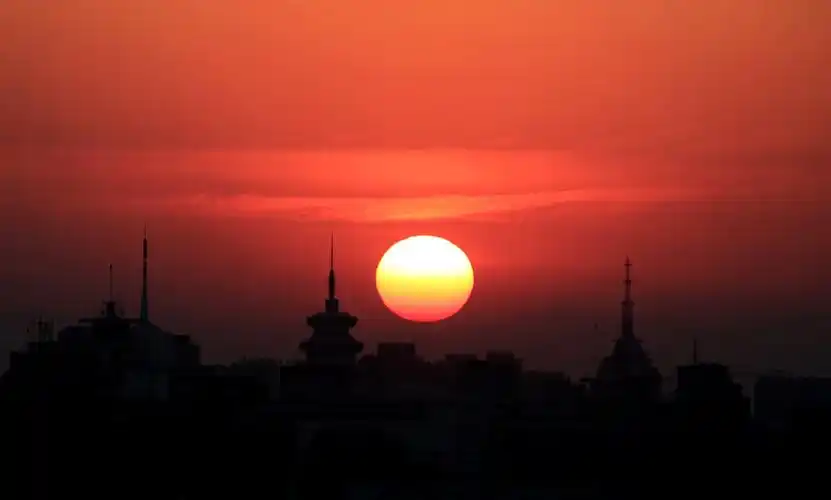 《日落西山红》