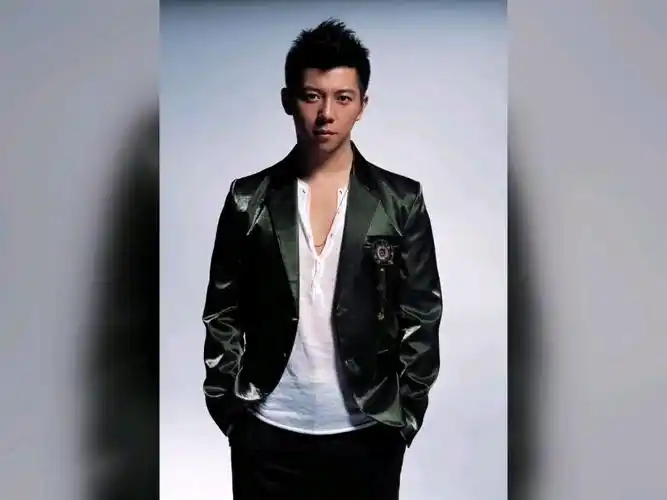 胡海泉的歌好好听