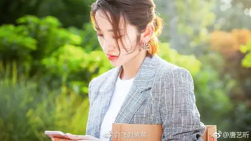 步非烟# 音声 小小工作室 中文音声 桃夭 . 来自会飞的紫燕 - 微博