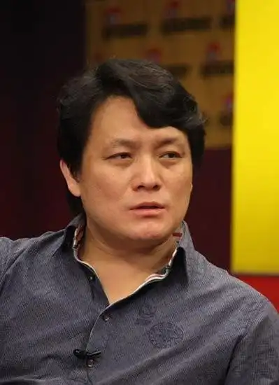 原创从丑的没朋友到亿万导演巨兴茂是怎样逆袭的