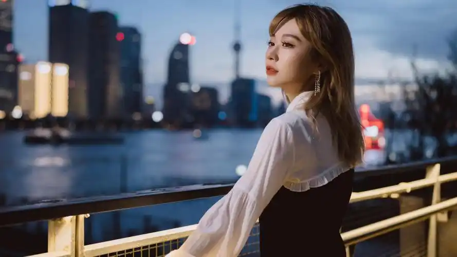 街拍美女高清图片-美女壁纸-高清美女图片-第6图-娟娟壁纸