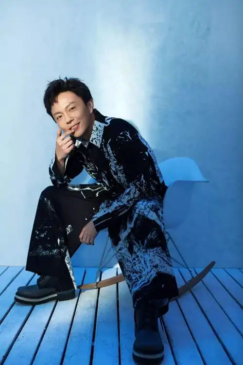 谢苗李连杰的御用儿子收周润发5000红包后退圈如今咋样