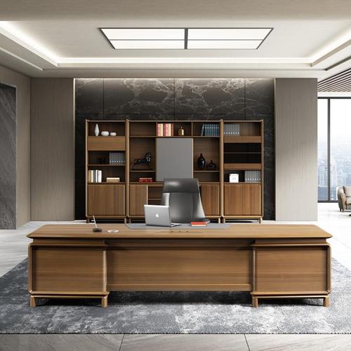 实木新款办公老板桌新中式总经理大班台总裁桌子简约现代桌椅组合