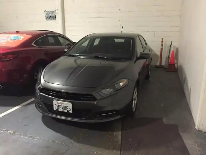 菲翔表兄道奇dart骚红骚红的