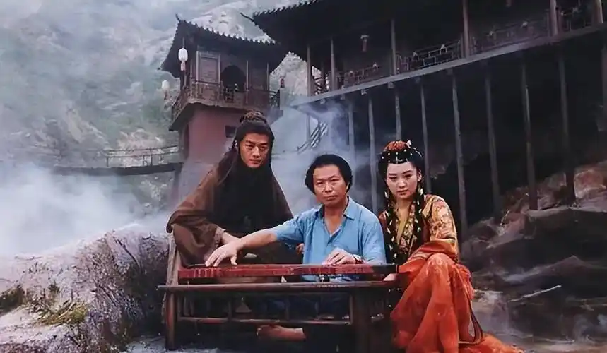 2001年,金庸对张纪中说:这是我看过最好的笑傲江湖,我非常满意