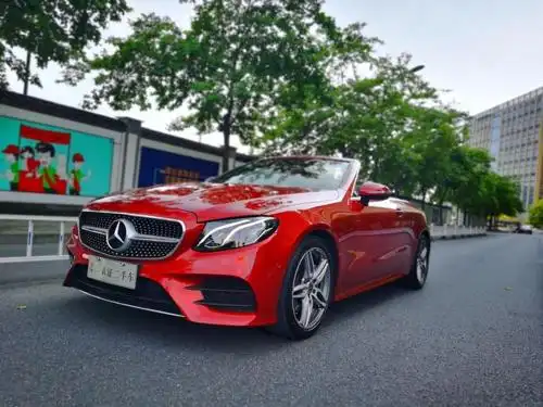 杭州2019年5月奔驰奔驰e级2018款e200敞篷轿跑车红色自动档