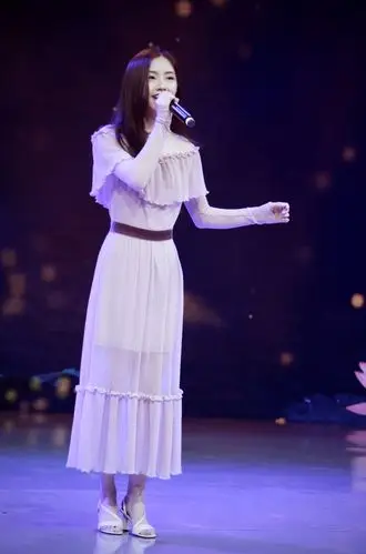 新生代歌手郭沁唤起青春记忆 蓄势待发逐梦音乐之路
