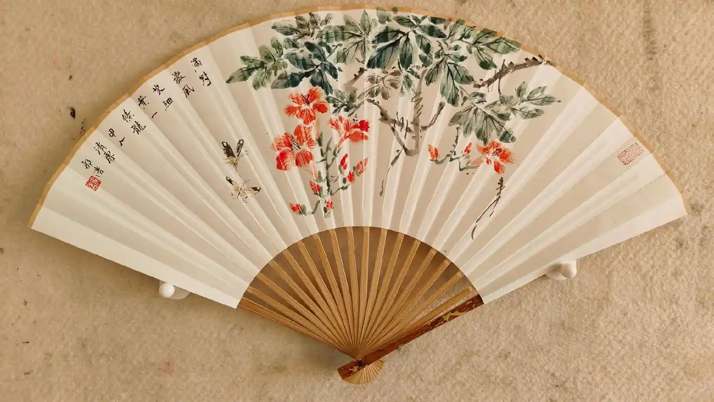 凌霄花.邢浩画折扇 写意没骨花鸟 #国画 #没骨画 #折扇 - 抖音