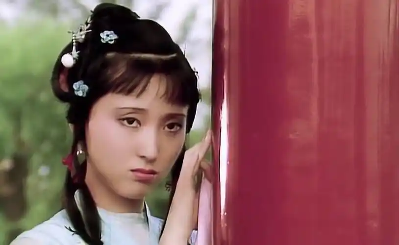 红楼梦找演员找到本人19岁陈晓旭成就经典林黛玉一曲枉凝眉