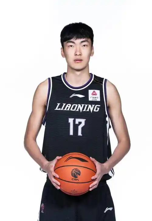 cba"贴吧状元"刘雁宇,能否撑起辽宁男篮内线的未来?_韩德君_身体_时间