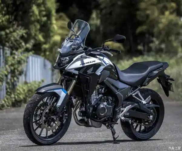 中小排量adv摩托本田2022款cb400x解析减震制动双升级