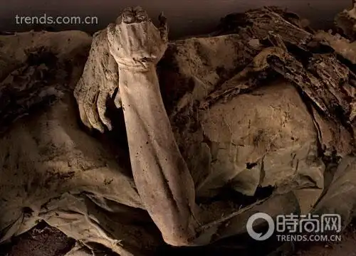 西西里古墓:美丽的罗萨莉娅 被观赏的逝者(组图)