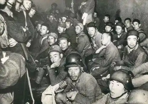 "八百壮士"最后结局如何?活着的被逼做苦工,谢晋元遭叛徒杀害