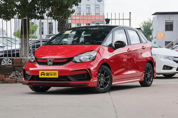 可以闭眼买的四款小型车:飞度月销破六千,海豚破2.2万辆