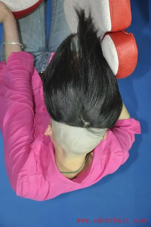 影视专业的女孩剃高脚bob深度00415