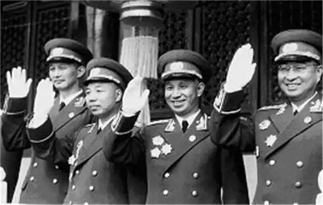 1947年解放军三路大军挺进中原,陈粟和陈谢为哪路