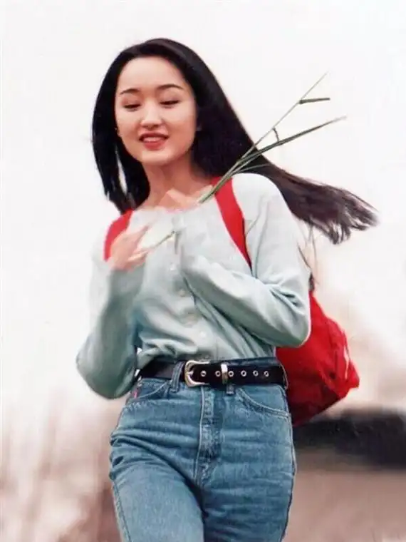 难怪爸爸年轻时把她当"梦中情人",原来杨钰莹这么美!