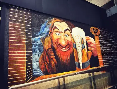 "音乐烤酒吧"室外墙绘涂鸦