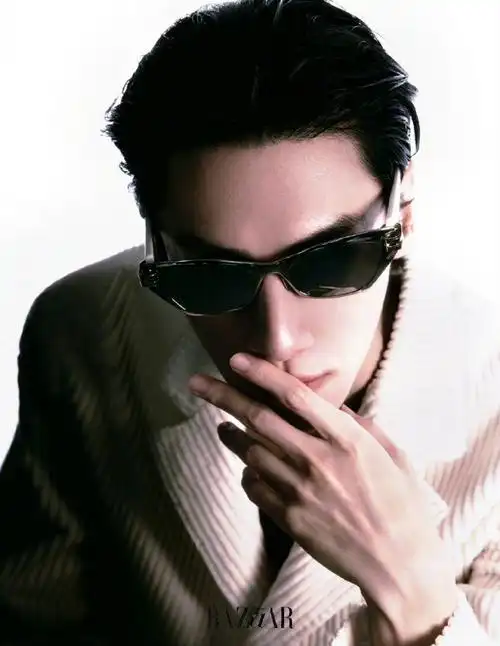 罗云熙无限纪元芭莎大片