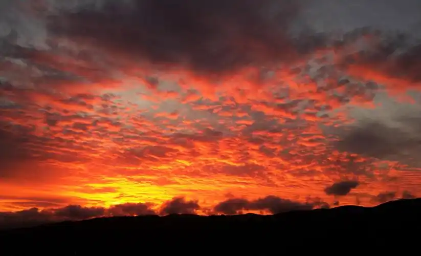 绚烂的火烧云图片1440x900分辨率下载,绚烂的火烧云图片,图片,壁纸