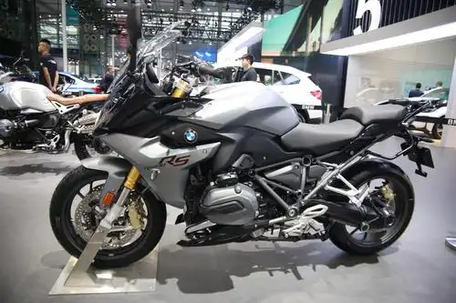 实拍宝马摩托车一辆20万起比汽车还贵您买吗