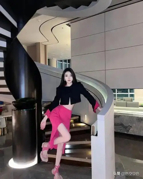 推女郎|卢颖儿_网易订阅