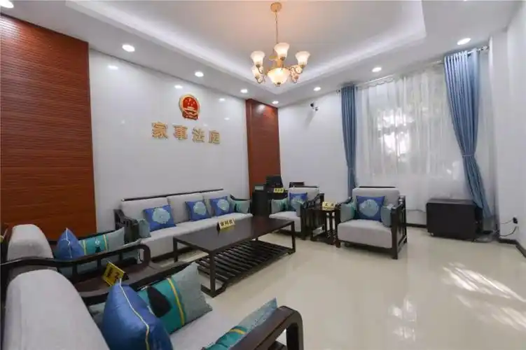 昌法治文明;扬优良家风,弘家庭美德"为理念的特色家事审判文化