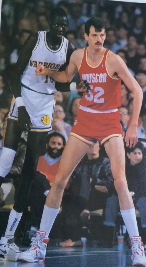 nba身高排名乔治穆雷桑身高23114厘米比姚明还要高半个头排名第一