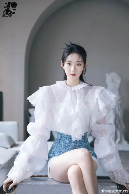 硬糖少女303超话96#张艺凡赵云胜率79%##张艺凡羽翼轻盈感夏日造型