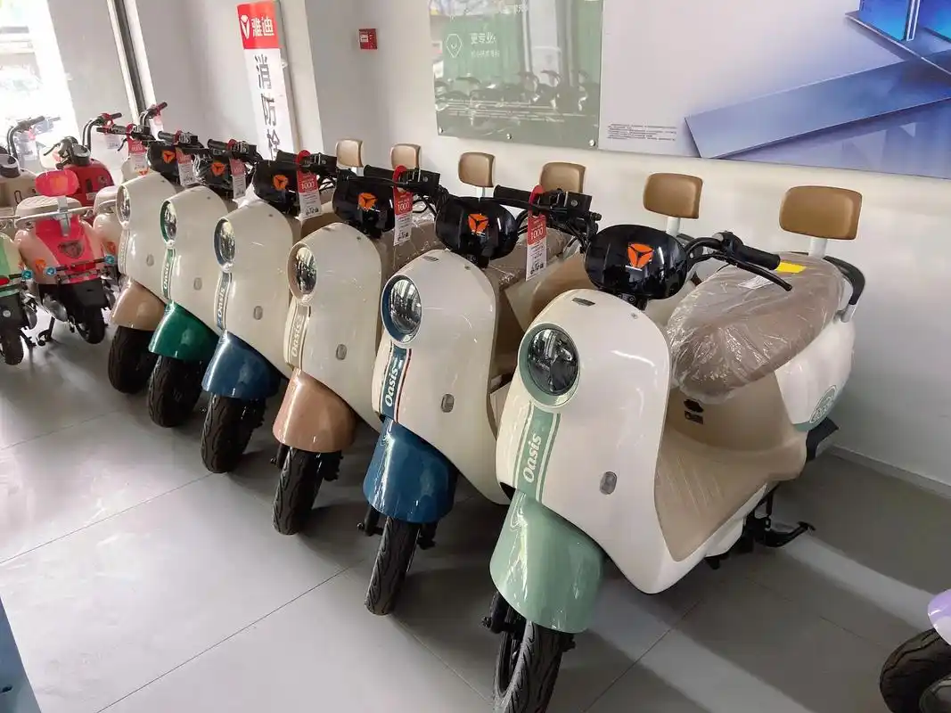 出行的方式有很多,电动车永远占有一席之地.#雅迪冠能2023 - 抖音