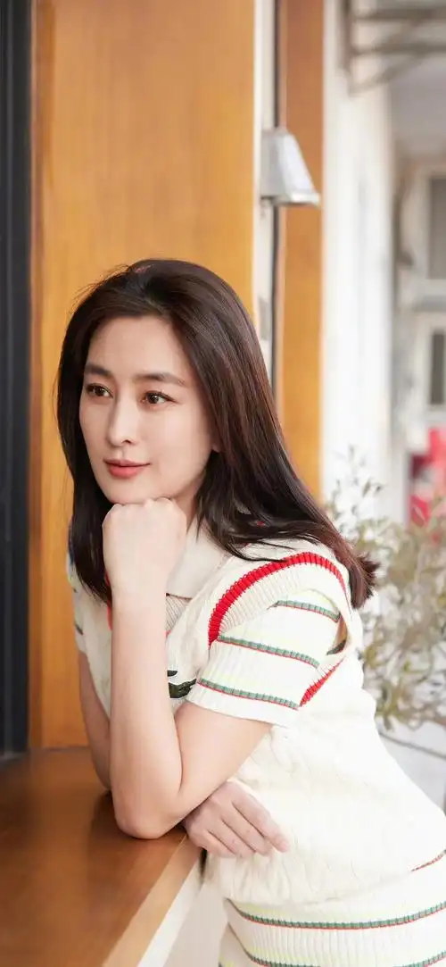 马苏初夏条纹穿搭魅力壁纸图片|马苏|初夏_新浪新闻