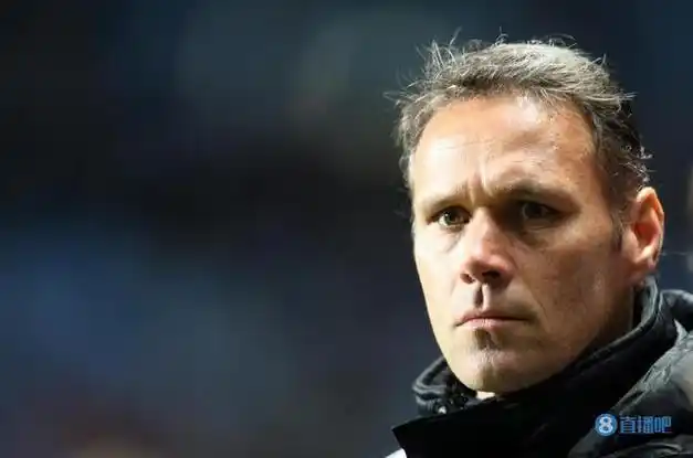 范巴斯滕很高兴回到米兰希望米兰能夺得意甲并比国米做得更好