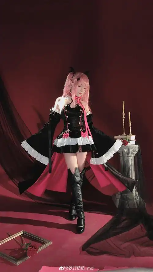 cosplay超话克鲁鲁00服装:@icos官方微博94好爱粉毛嘿嘿,下次漫展