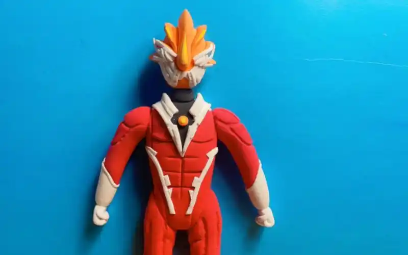 跟着粘土视频教程学习捏奥特曼红莲火焰吧