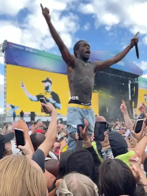 wirelessliluzivert跳下来在我面前